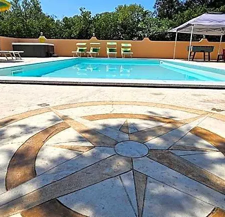 Lejlighedshotel La Fontana Dei Desideri 3*
